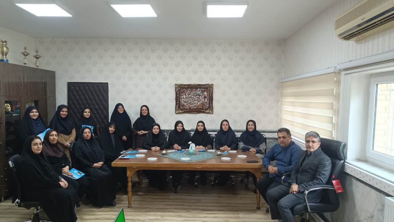تقدیر سرپرست دانشکده علوم تربیتی دانشگاه فرهنگیان آذربایجان‌غربی از کارکنان