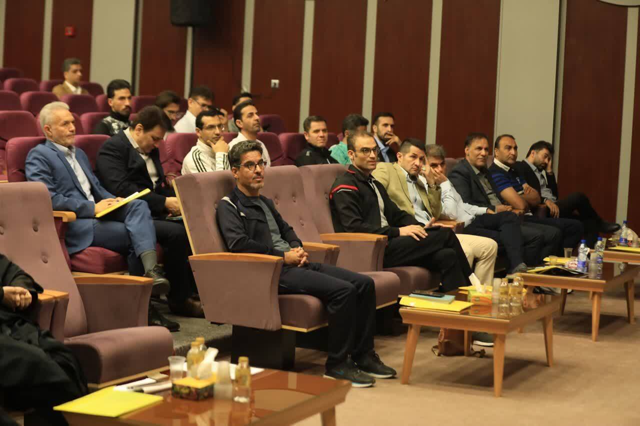 برگزاری کارگاه تخصصی توانمندسازی مجریان استانی و ناظران آزمون عملی رشته تربیت‌بدنی