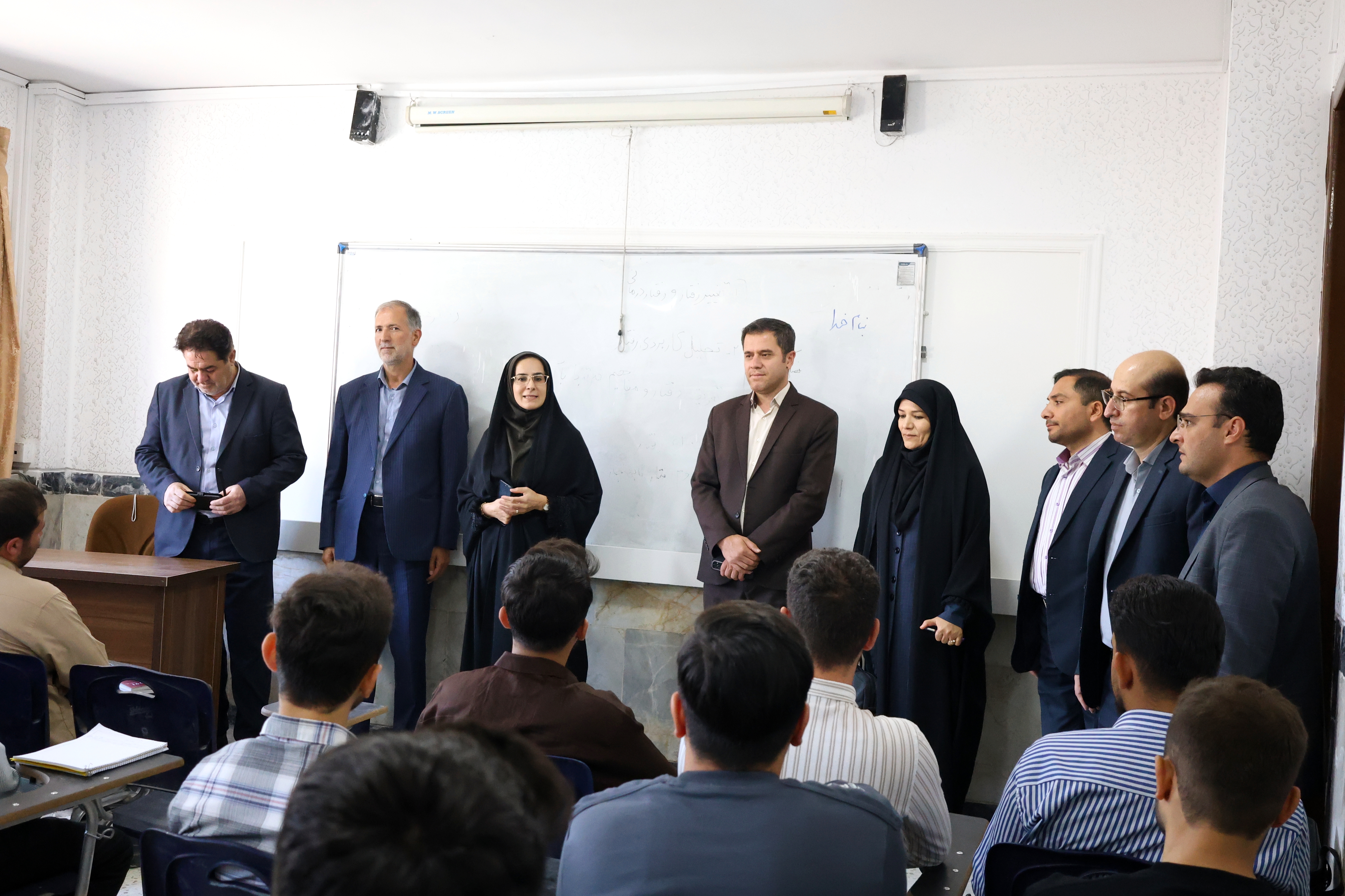 دانشجو معلمان سرمایه‌های دانشگاه و آینده‌سازان نظام تعلیم و تربیت هستند