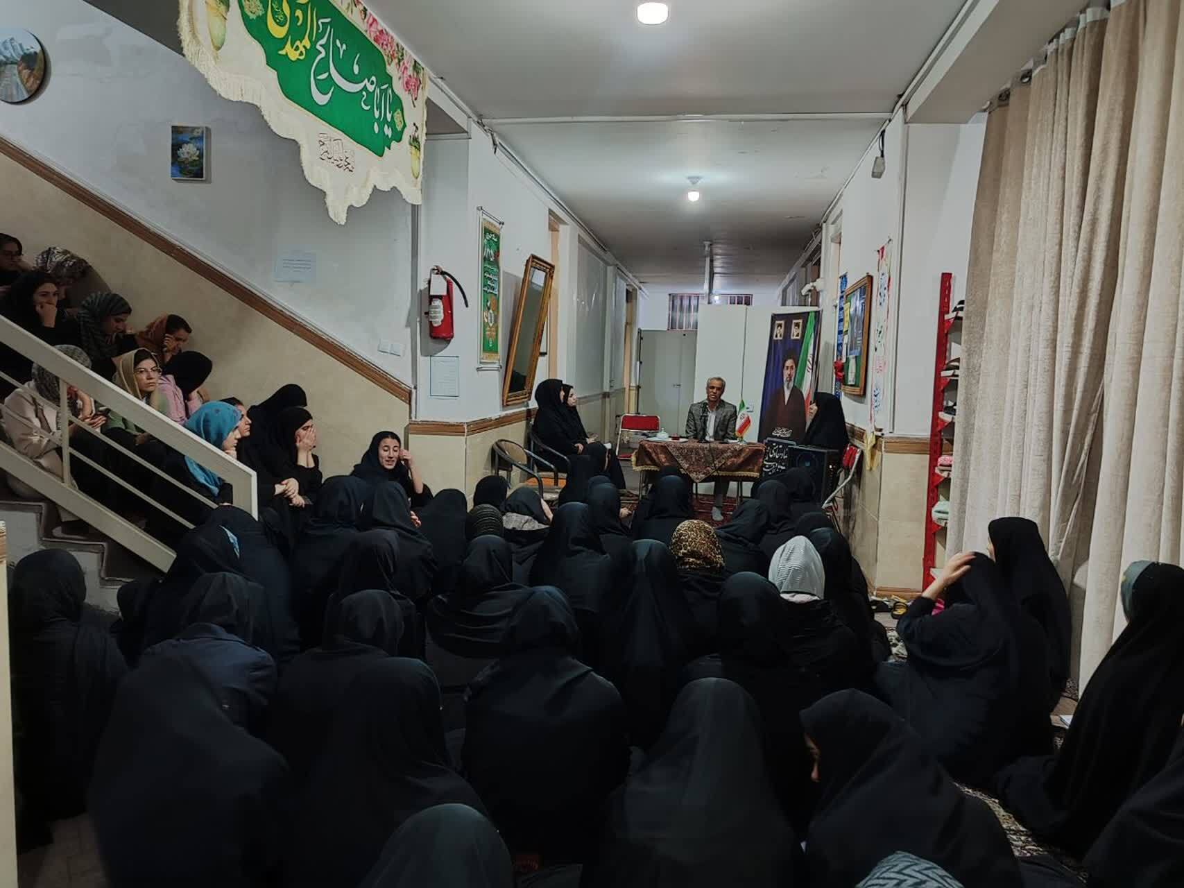 نشست تعاملی مسئولان دانشگاه فرهنگیان(خوی) با دانشجو معلمان برگزار شد
