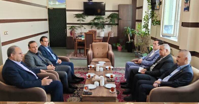 نشست مشترک مسئولان دانشگاه فرهنگیان کشور و استان آذربایجان شرقی