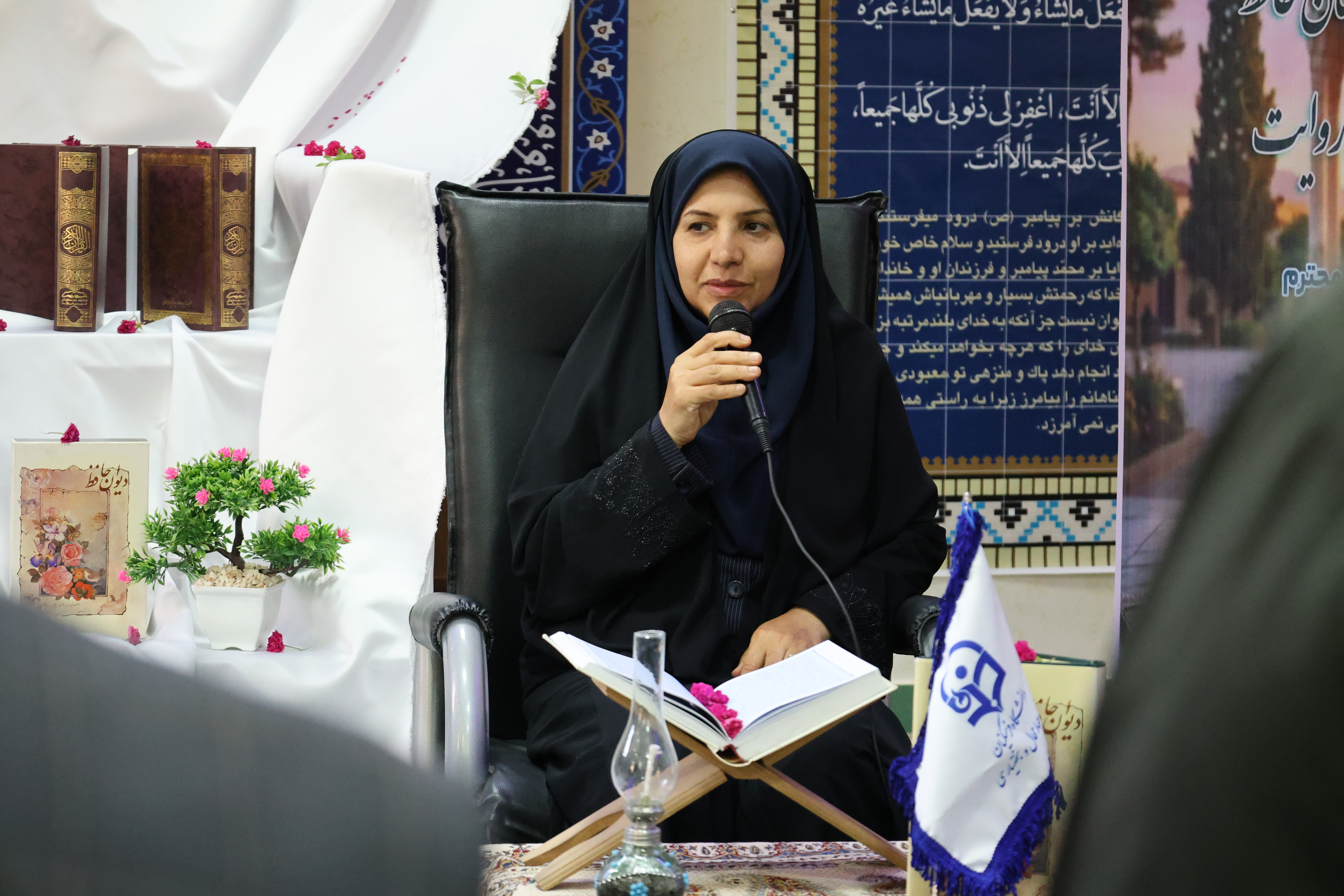 تسلط بر بلاغت قرآن کریم؛ راز بی‌نظیری غزلیات حافظ