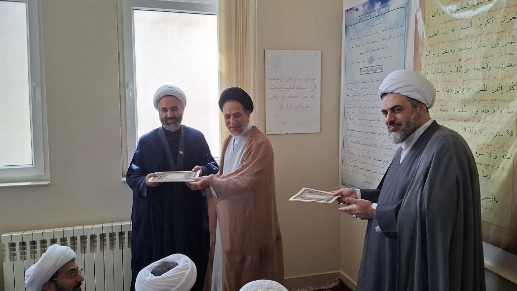 انتخاب دفتر نهاد دانشگاه فرهنگیان استان‌ اصفهان به عنوان رتبه اول دفاتر نهاد دانشگاه‌های کشور