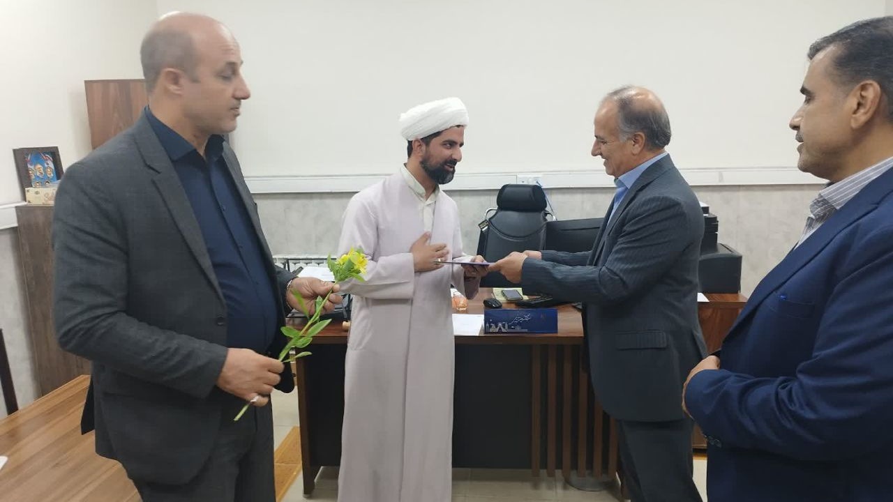 تقدیر و دیدار چهره‌به‌چهره سرپرست دانشگاه فرهنگیان اصفهان از کارکنان مدیریت استانی