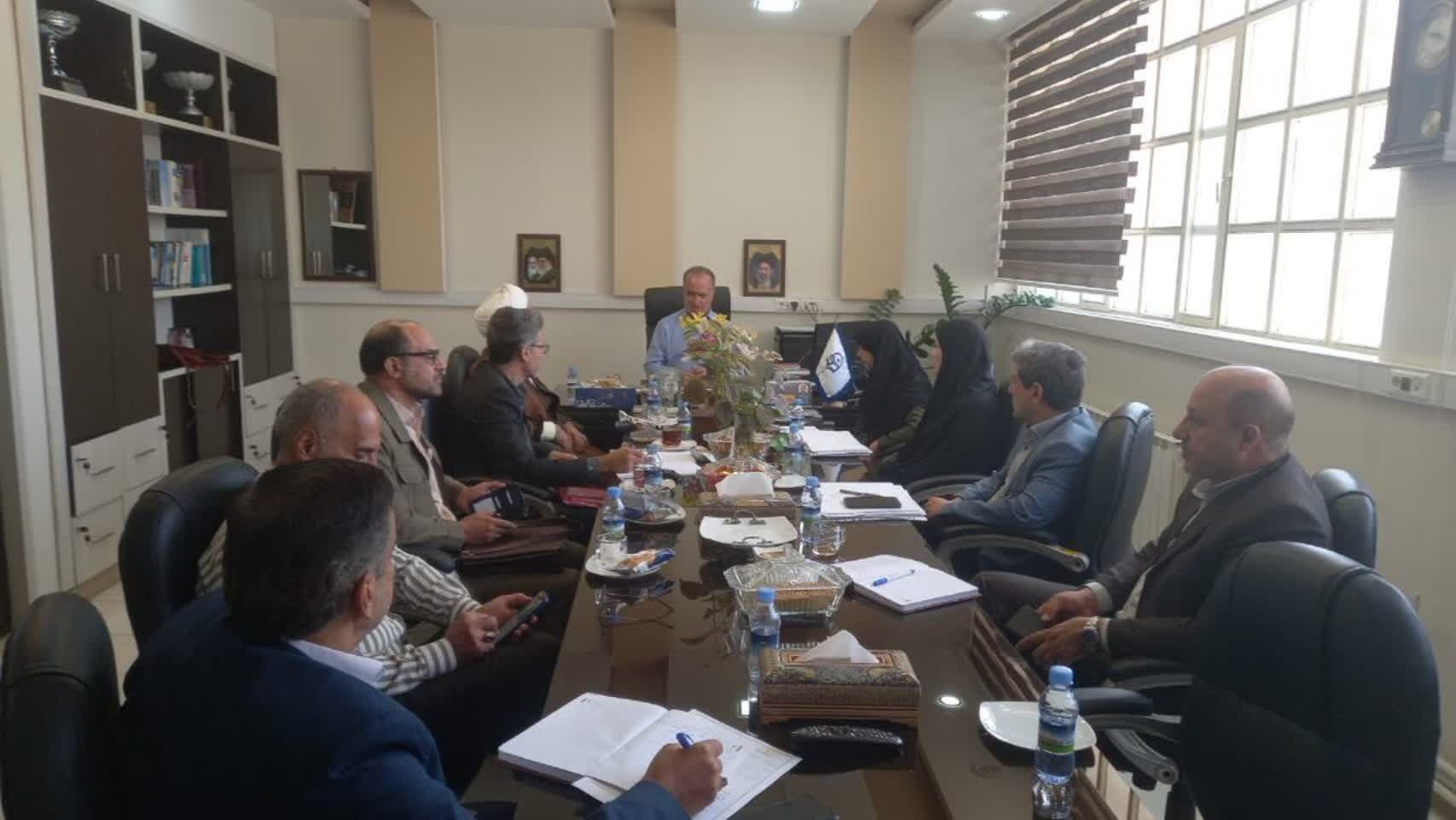 جلسه شورای هم‌اندیشی اساتید دانشگاه فرهنگیان اصفهان