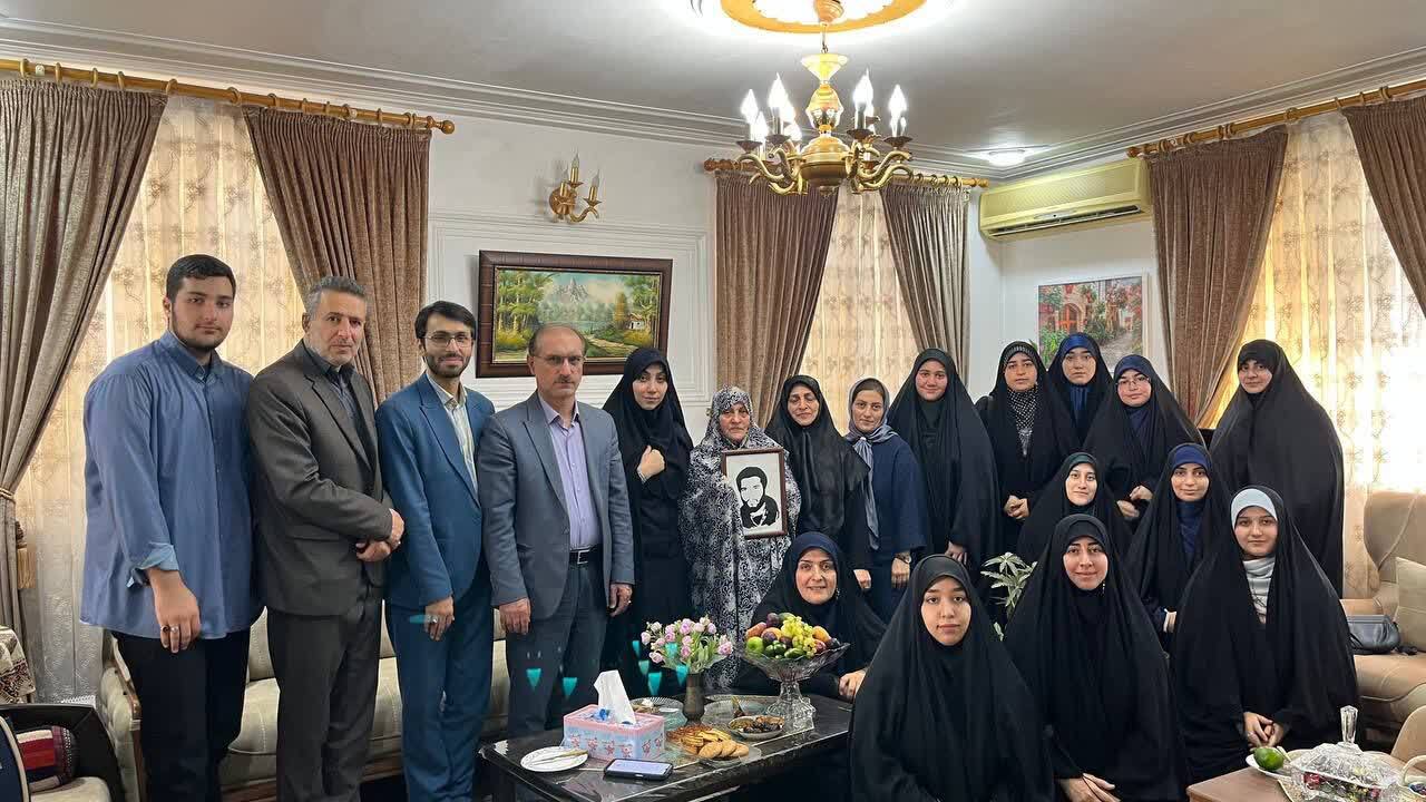 دیدار با خانواده معظم شهید حامد بقایی در راستای تکریم مقام شامخ شهدا