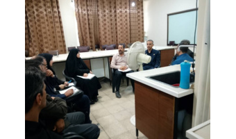 بررسی چالش‌ها و تجهیز آزمایشگاه در دانشگاه فرهنگیان کرمان