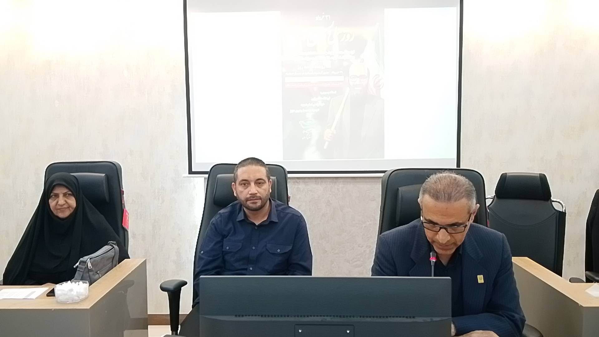 برگزاری جلسه بسیج اساتید دانشگاه فرهنگیان استان کرمان ،۳۱خرداد ماه ،روز ملی بسیج اساتید و گرامیداشت سالروز شهادت دکتر مصطفی چمران،