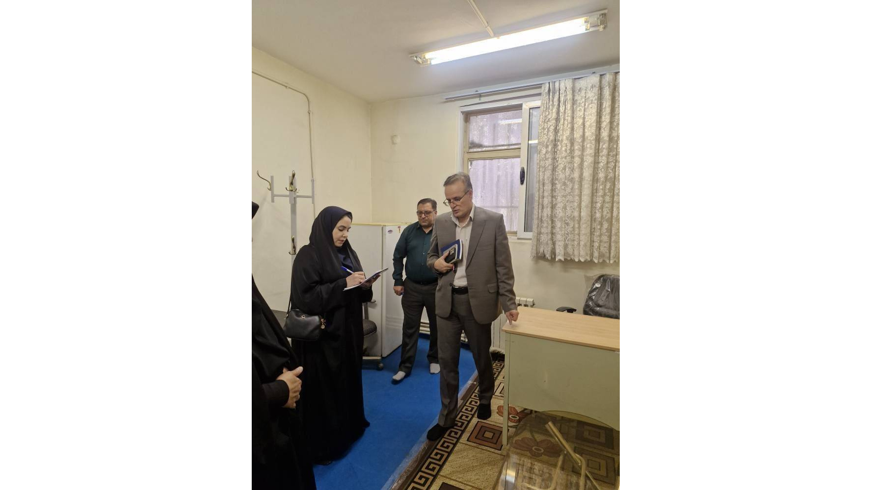 بازدید از  دانشکده ادبیات علوم انسانی  دانشگاه فرهنگیان استان کرمان، جناب آقای دکتر ابوالفضل نصرآبادی مدیرکل محترم امور حقوقی، املاک دانشگاه فرهنگیان کشور وسرکار خانم زینب ابناء رئیس محترم اداره حقوقی  دانشگاه فرهنیگان کشور از دانشکده ادبیات علوم انسانی