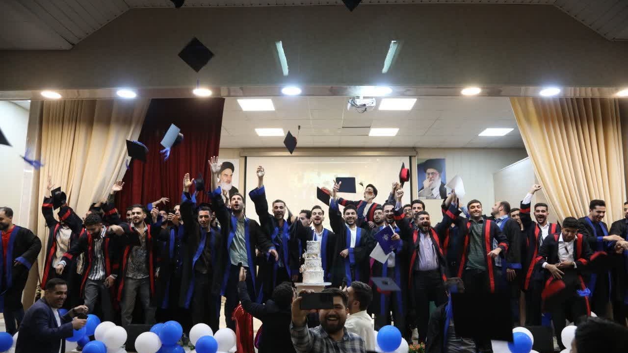 برگزاری آیین دانش‌آموختگی دانشجویان دانشکده علوم تربیتی دانشگاه فرهنگیان کرمانشاه
