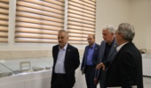بازدید فرهاد علیپور، معاون آموزشی و تحصیلات تکمیلی دانشگاه فرهنگیان به همراه حسن باقری یزدی، رئیس دانشگاه فرهنگیان خراسان رضوی از موزه‌های علمی و افلاک نما ساختمان شکرریز