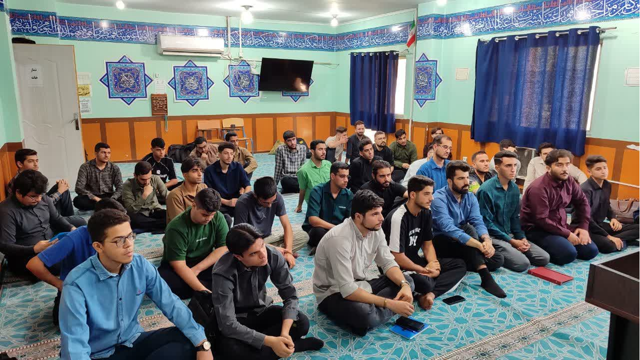 برگزاری دوره آموزش کار با اسلحه