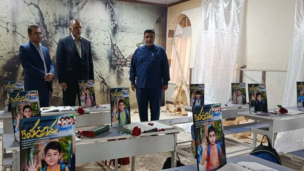 یادمان شهدای دانش‌آموز مدرسه شجره طیبه میناب با حضور سیدمحسن موسوی‌زاده نماینده مردم در مجلس شورای اسلامی رونمایی شد