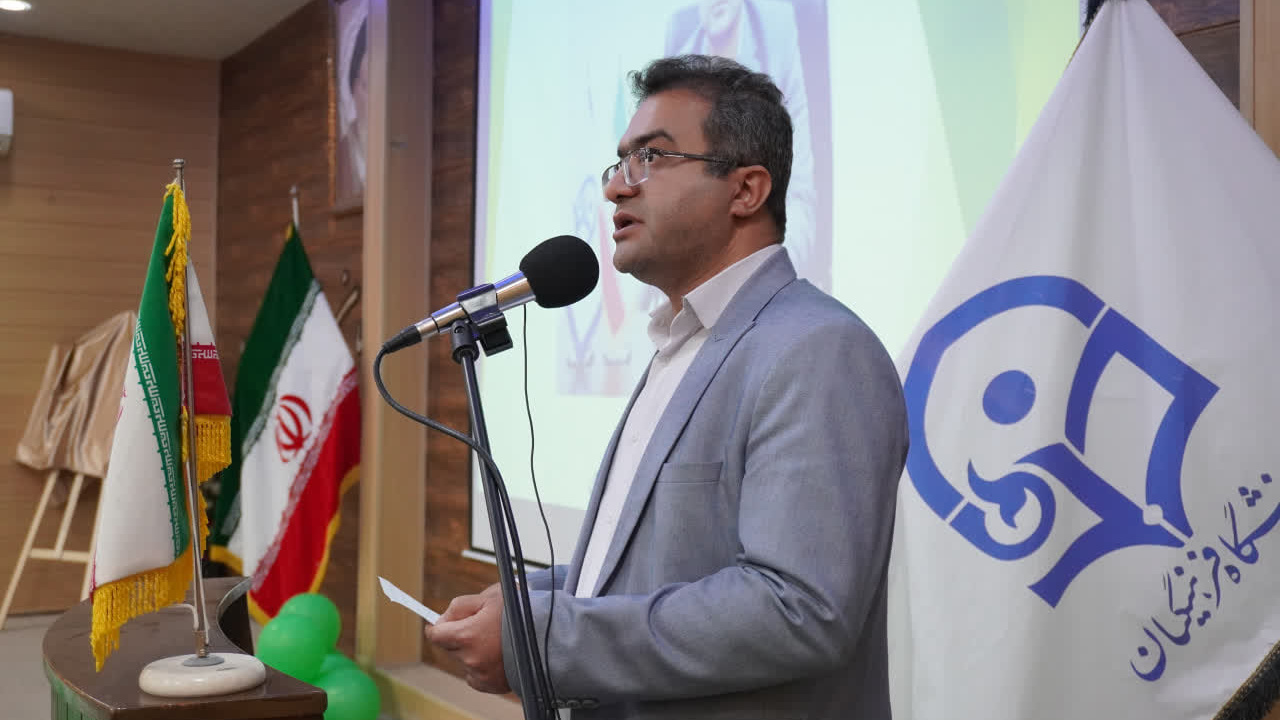 جشن بزرگ عید سعید غدیر خم با حضور مسئولان استانی، اساتید و دانشجومعلمان در تالار امید برگزار شد.