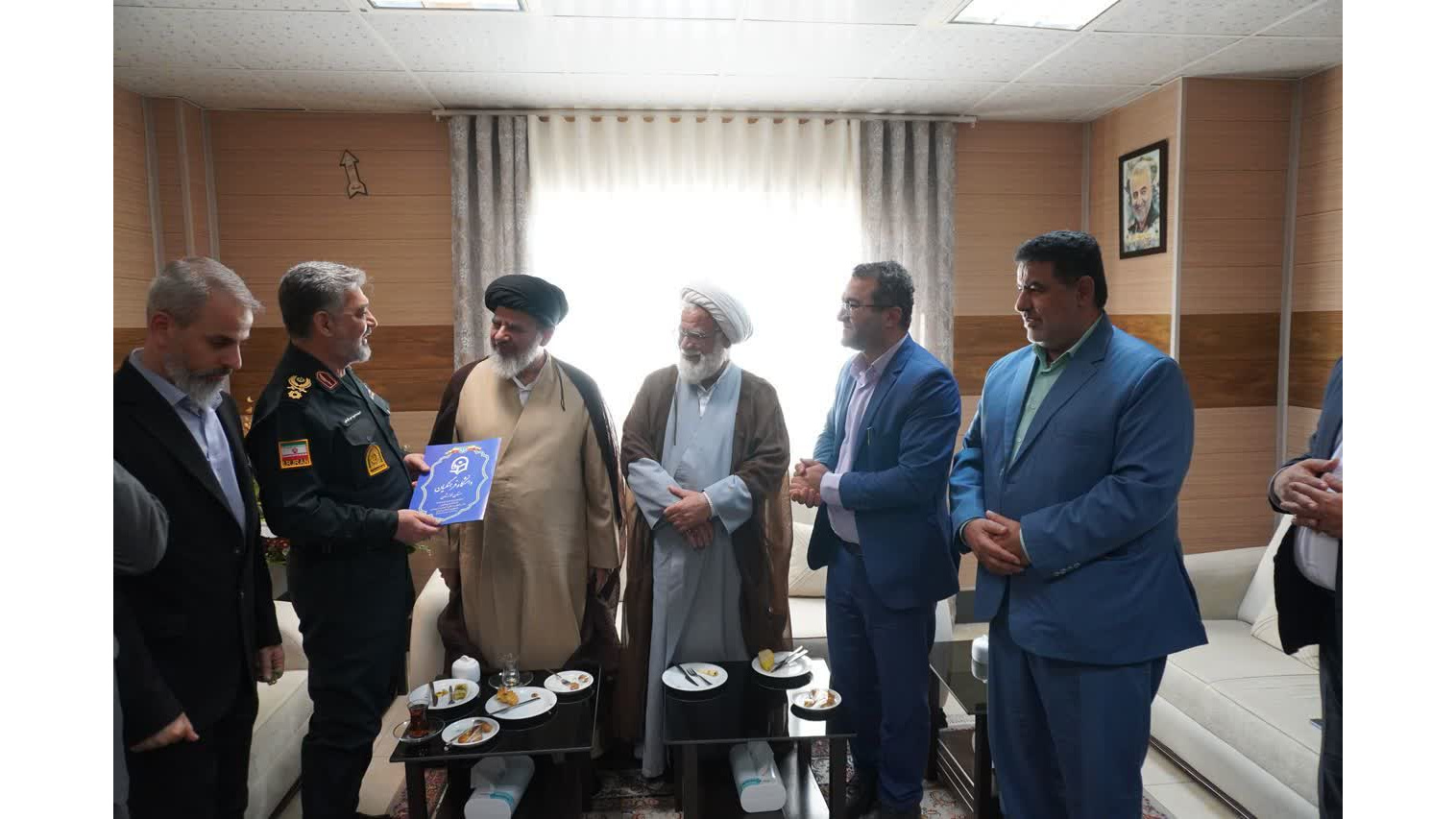 دیدار سرپرست دانشگاه فرهنگیان خوزستان با فرمانده انتظامی استان به مناسبت هفته نیروی انتظامی