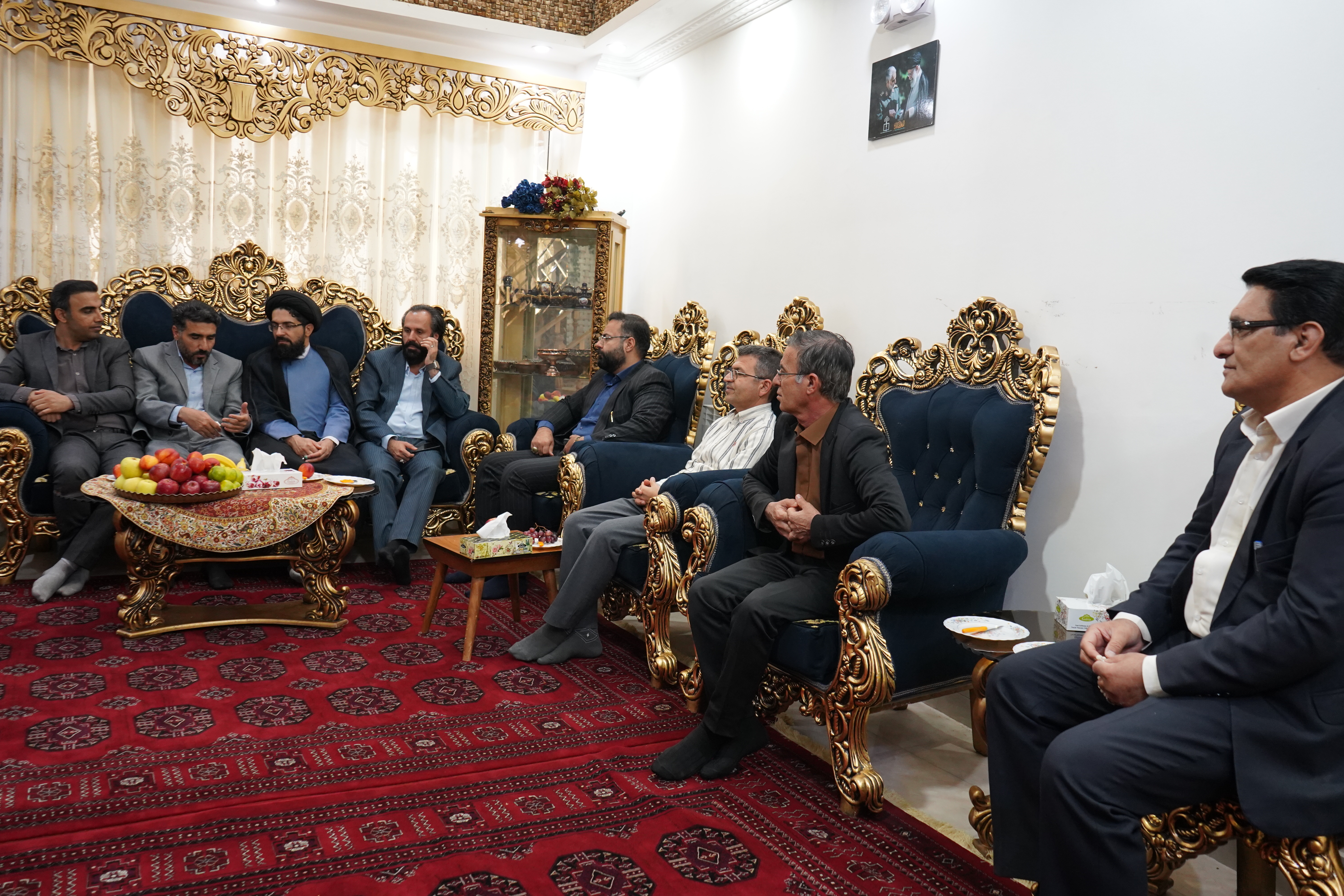 دیدار مسئولان دانشگاه فرهنگیان با خانواده شهید افشار