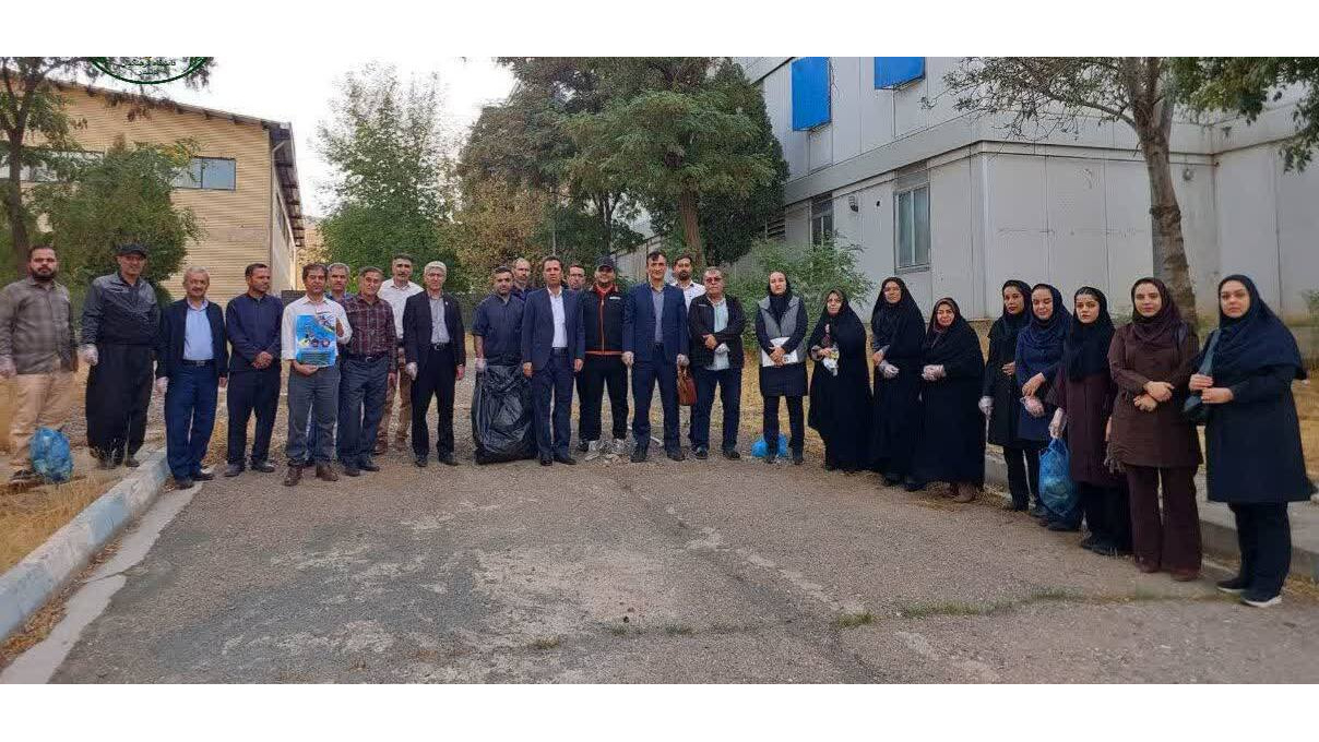 همایش پیاده‌روی و پاکسازی محیط دانشگاه فرهنگیان کردستان با مشارکت دانشگاهیان