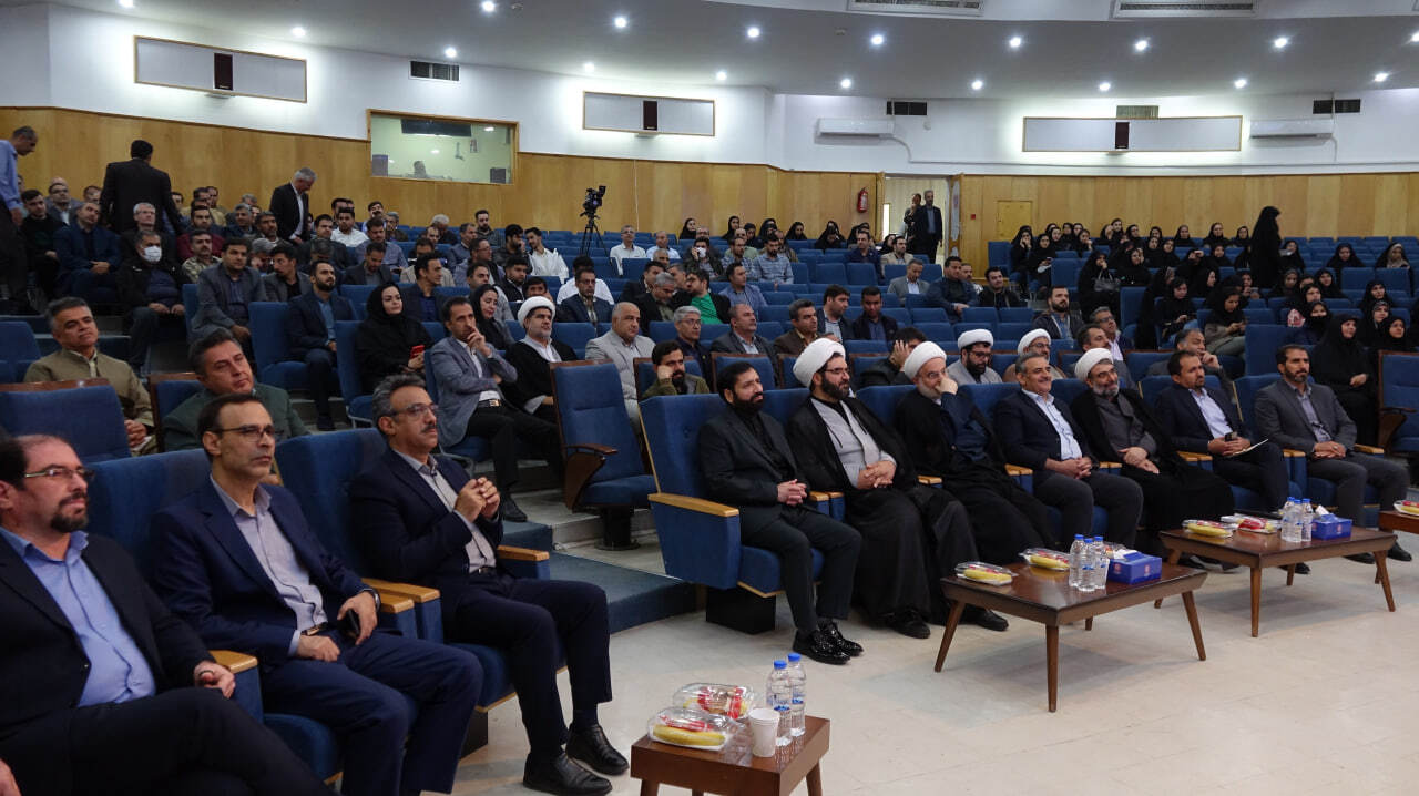 آیین تجدید میثاق دانشگاهیان کردستان با آرمان‌های رهبر شهید انقلاب