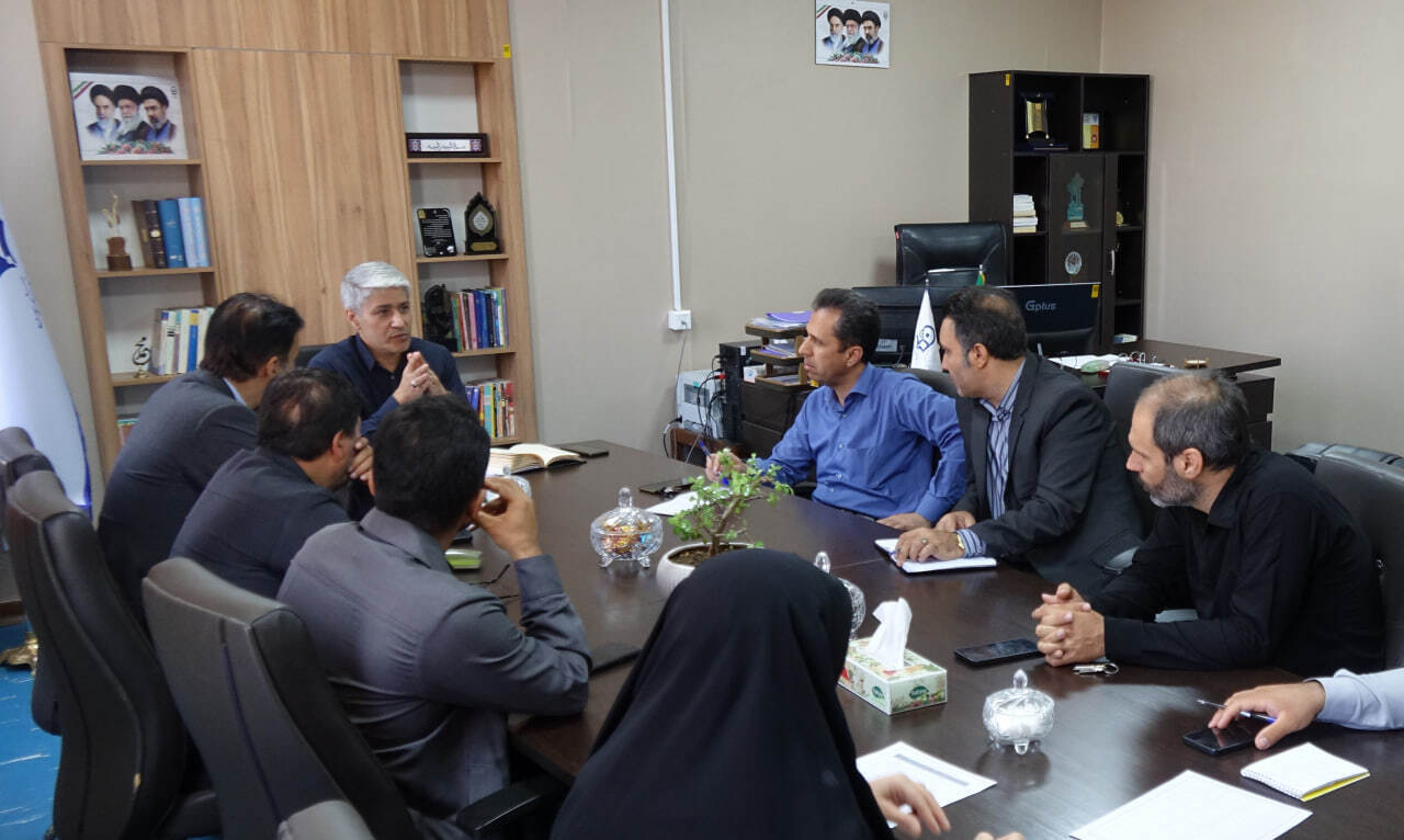 برنامه‌ریزی برای حضور منسجم دانشجویان و کارکنان در مراسم تشییع پیکر مطهر قائد شهید