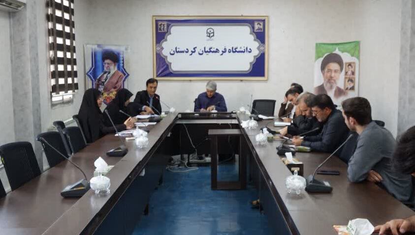 نشست ستاد استانی هفتمین پویش «سفیران حسینی(ع)» در دانشگاه فرهنگیان استان کردستان برگزار شد