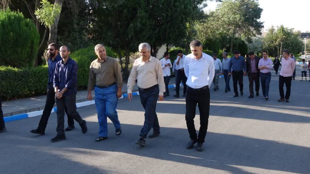 همایش پیاده‌روی ویژه کارکنان و اساتید دانشگاه فرهنگیان کردستان برگزار شد