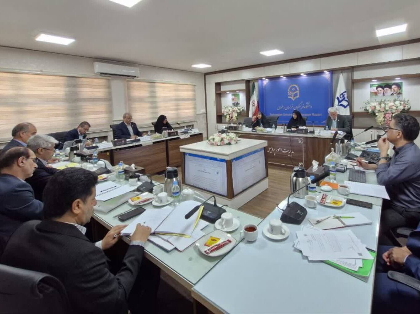 رئیس دانشگاه فرهنگیان کردستان در نشست کمیسیون بهبود ساختار سازمانی دانشگاه حضور یافت