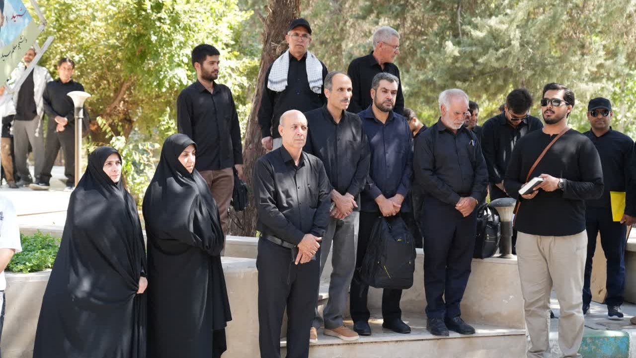 بدرقه کاروان اعزامی دانشگاه فرهنگیان لرستان به شهر مقدس قم