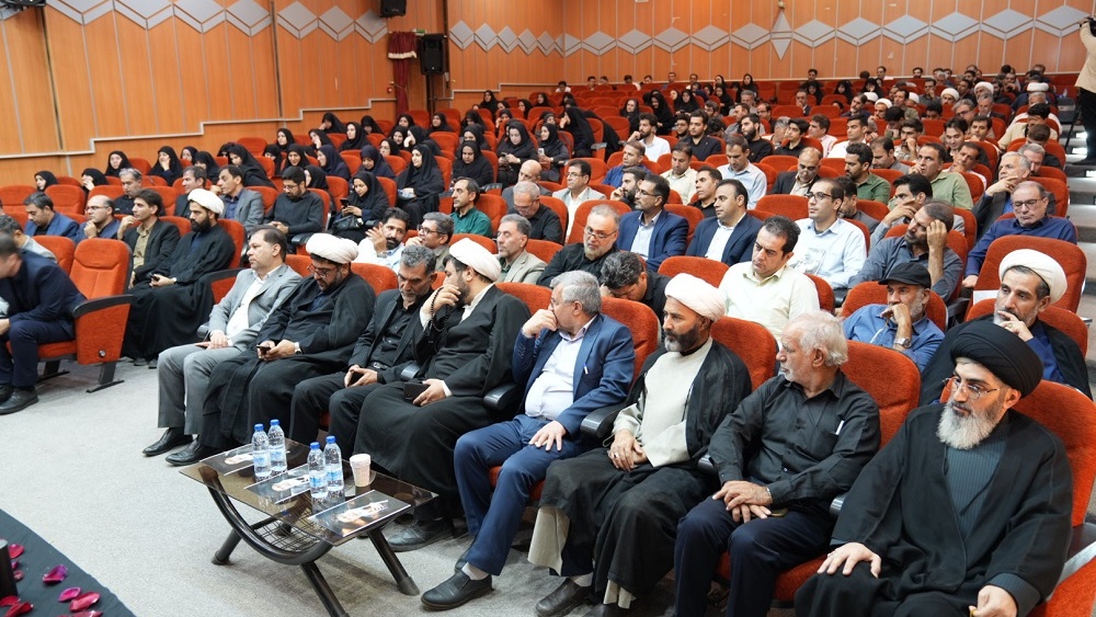 برگزاری مراسم بزرگداشت و سوگواری رهبر شهید انقلاب اسلامی در دانشگاه فرهنگیان لرستان