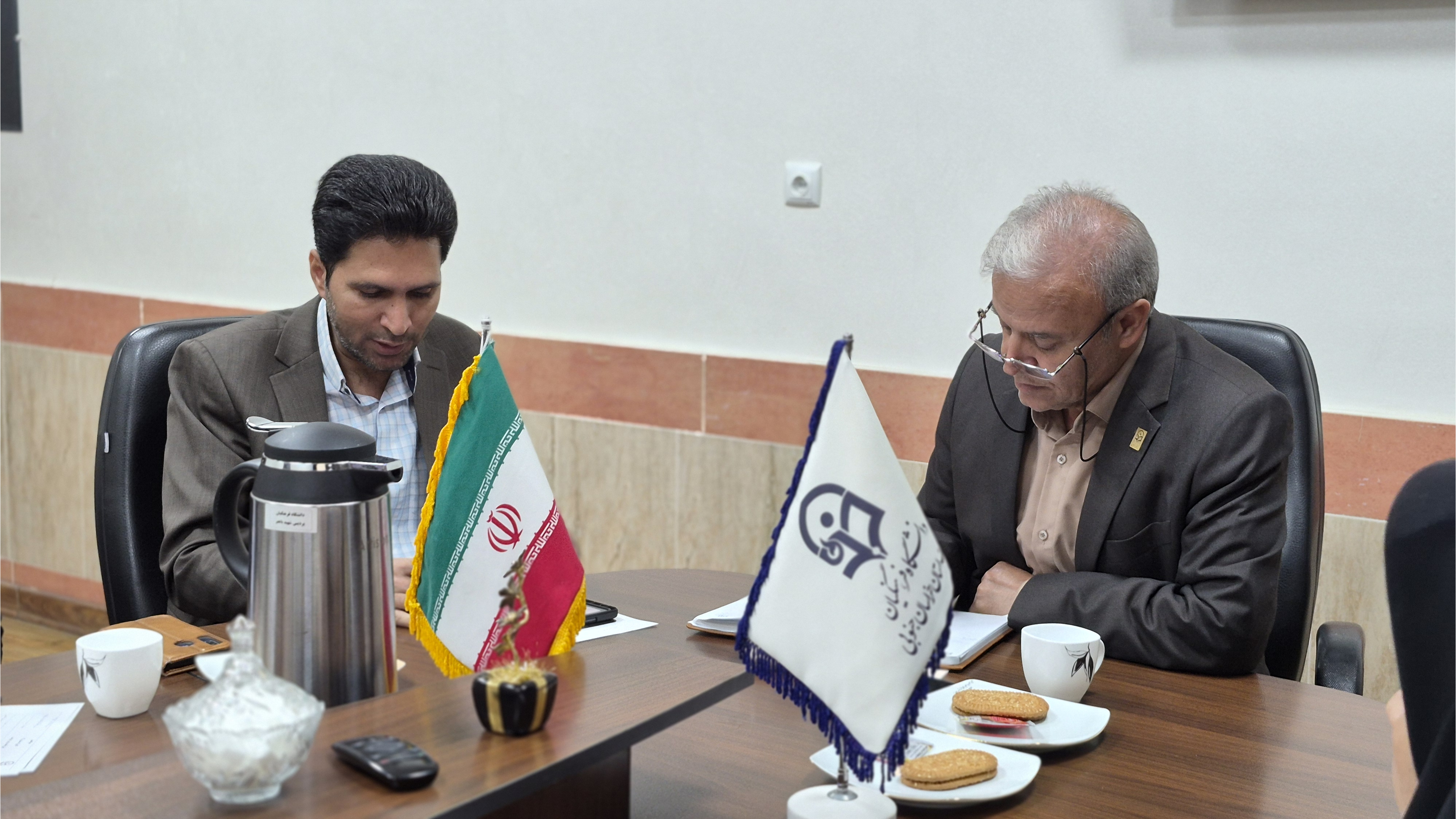 برگزاری جلسه کمیته پدافند غیرعامل دانشگاه فرهنگیان خراسان جنوبی با شعار"پدافند مردم محور، ایران پایدار"