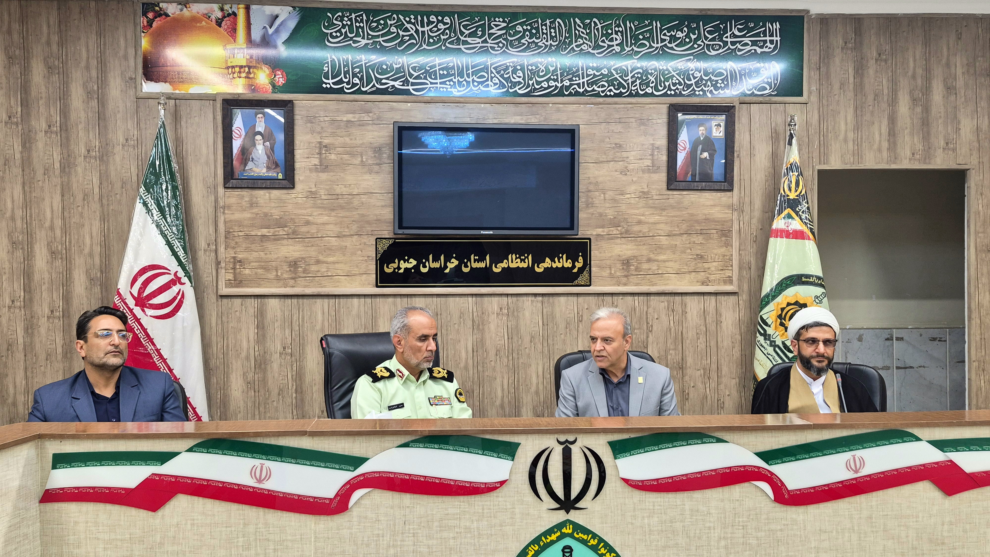 دیدار سرپرست دانشگاه فرهنگیان خراسان جنوبی با فرماندهی نیروی انتظامی استان به مناسبت هفته نیروی انتظامی