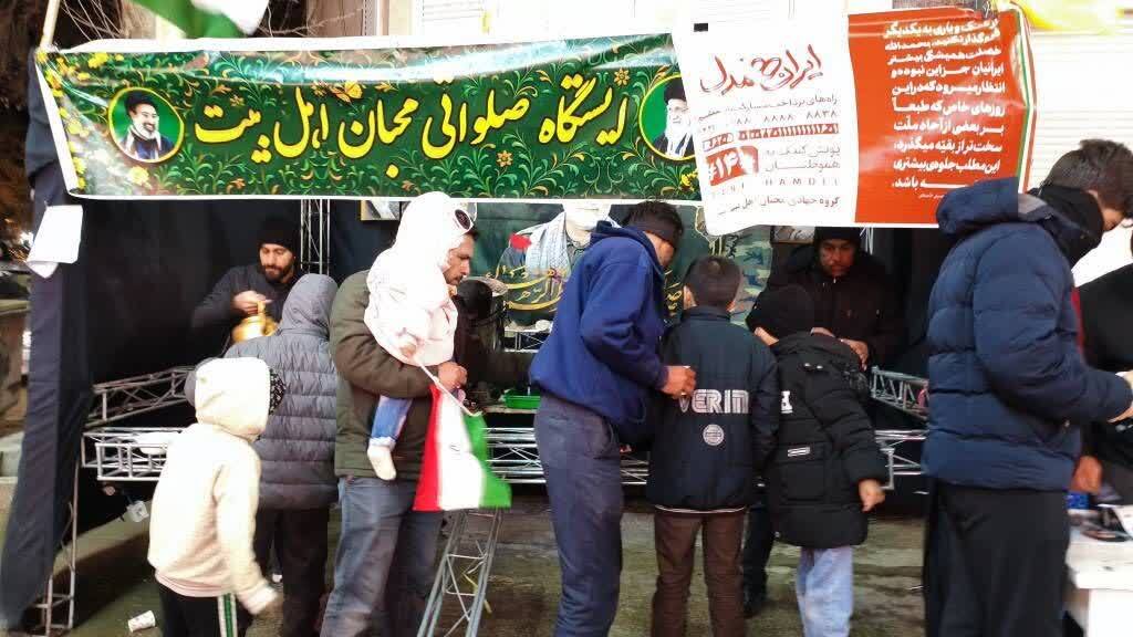 موکب دانشگاه فرهنگیان و شورای صنفی استان قزوین برای خدمت گزاری به مردمان غیور و دلیر ایران