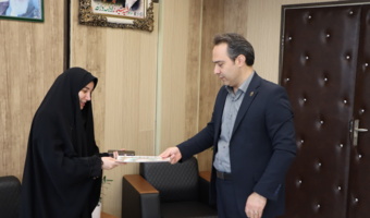 تقدیر رییس دانشگاه از تلاش‌های ارزشمند زهرا مهرورز در راه‌اندازی سامانه جدید دانشگاه