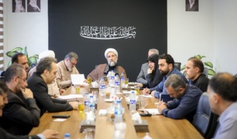 نشست قرارگاه جهاد تبیین استان قزوین به ریاست آیت‌الله مظفری، حضور جمعی از مدیران استانی و رؤسای دانشگاه‌ها در دفتر امام جمعه برگزار شد