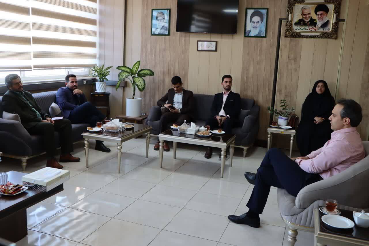 در روز دوشنبه ۱۱ خردادماه، رسول لشگری رئیس آموزش‌وپرورش ضیاءآباد به همراه معاونین، با مصطفی غفاری رئیس دانشگاه فرهنگیان قزوین دیدار و گفت‌وگو کردند