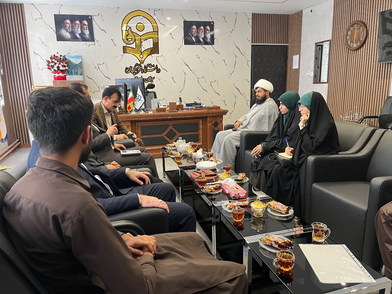 دیدار اعضای بسیج دانشجویی با سرپرست دانشگاه فرهنگیان استان