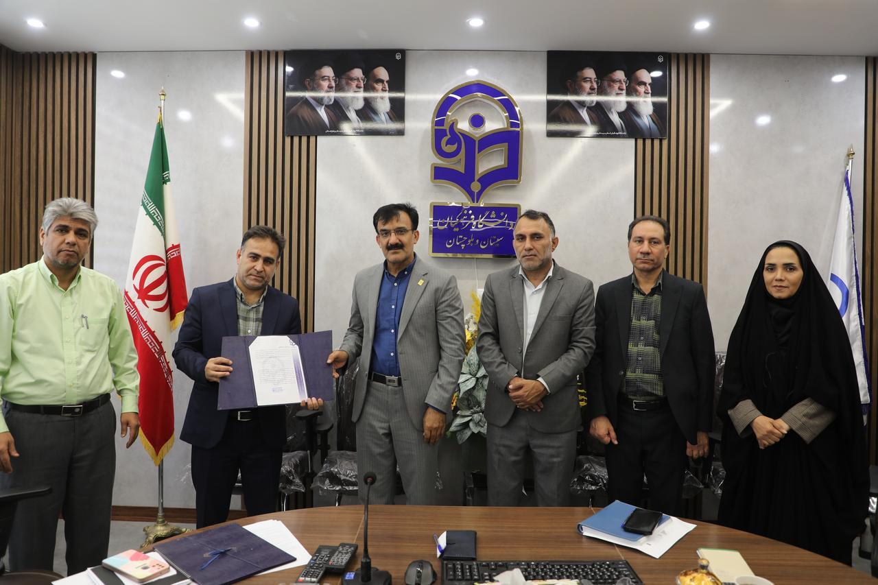 دکتر احمد ملایی به عنوان معاون امور دانشجویی دانشگاه فرهنگیان استان معرفی شد.