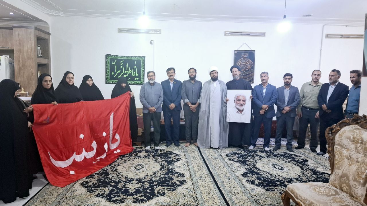 دیدار سرپرست دانشگاه فرهنگیان استان با خانواده شهید حاج احمد اعرابی