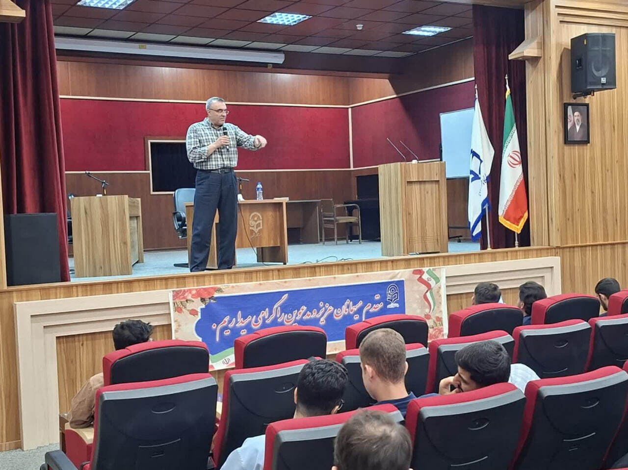 برگزاری نشست علمی ـ تخصصی در دانشکده علوم اجتماعی و هنر دانشگاه فرهنگیان تهران