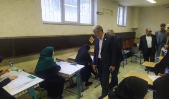 بازدید رییس دانشگاه فرهنگیان از روند برگزاری آزمون اصلح