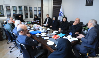 برگزاری نشست مشترک اعضای کانون بازنشستگان دانشگاه با معاونت برنامه‌ریزی و توسعه منابع