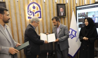 تقدیم نشان رتبه اول دانشگاه جندی شاپور به سرپرست دانشگاه فرهنگیان کشور