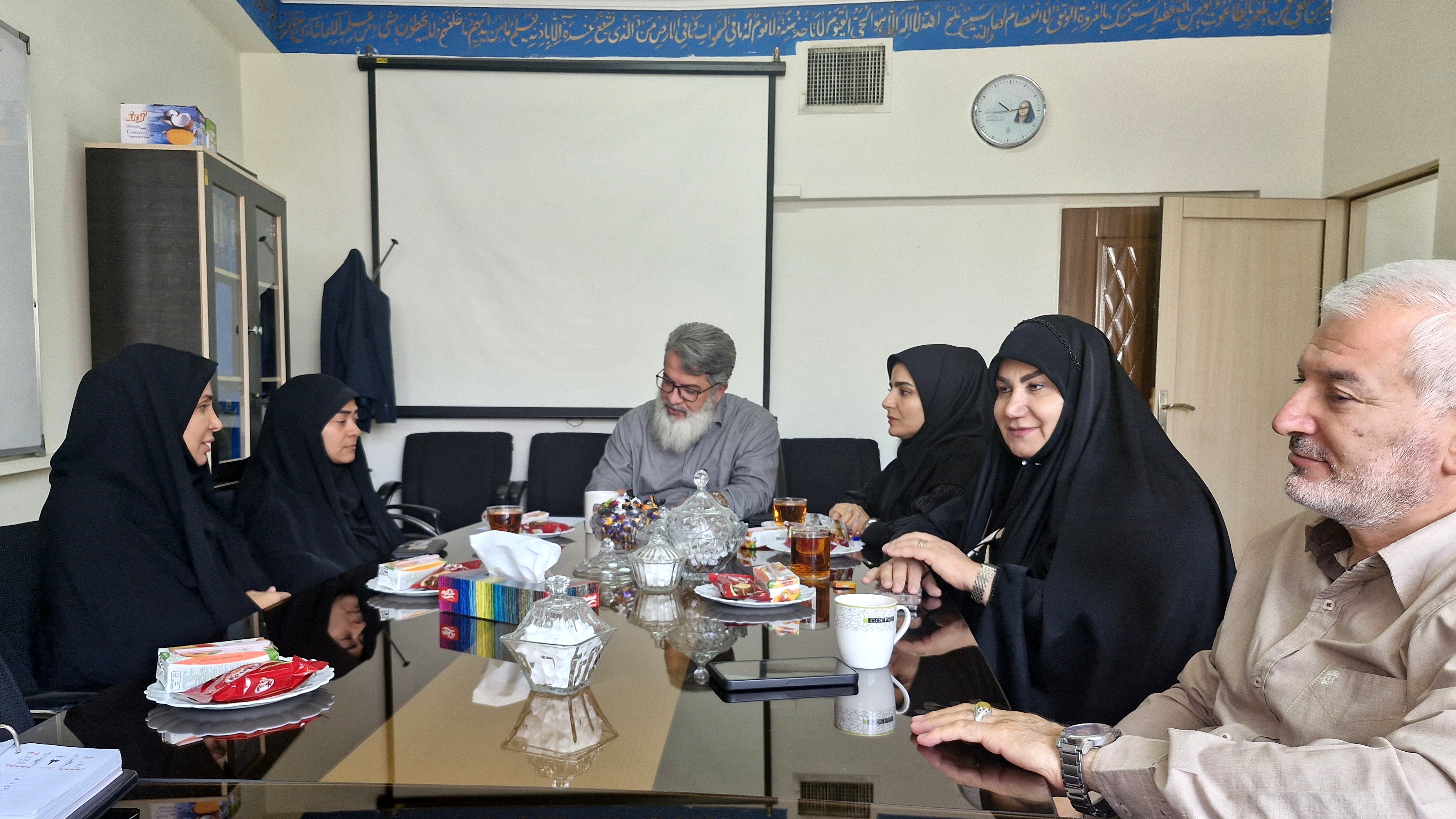 چالش‌های حوزه شاهد و ایثارگران دانشگاه فرهنگیان استان قم در نشست هم‌اندیشی قطب یک دانشگاه فرهنگیان کشور بررسی شد.