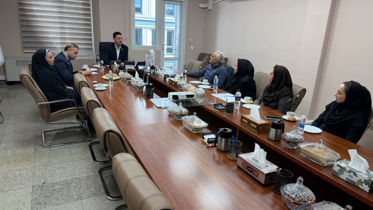 برگزاری نشست مشترک سازمان مرکزی دانشگاه فرهنگیان و بیمه ایران با هدف ارتقای کیفیت خدمات بیمه تکمیلی درمان کارکنان