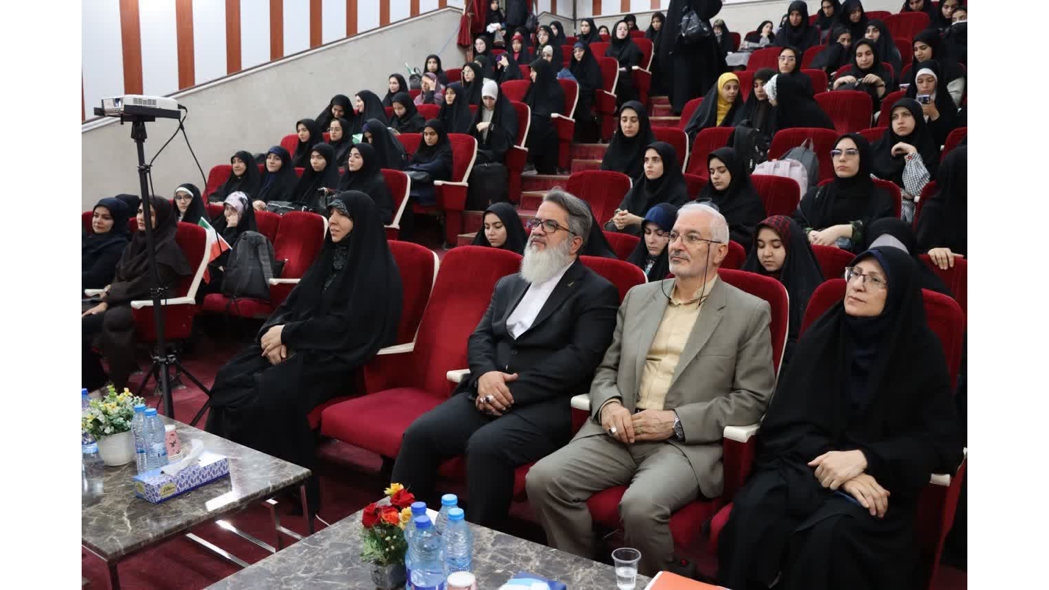 برگزاری مراسم گرامیداشت هفته دفاع مقدس به همت کانون علمی - فرهنگی ایثار دانشکده علوم تربیتی شهید باهنر تهران