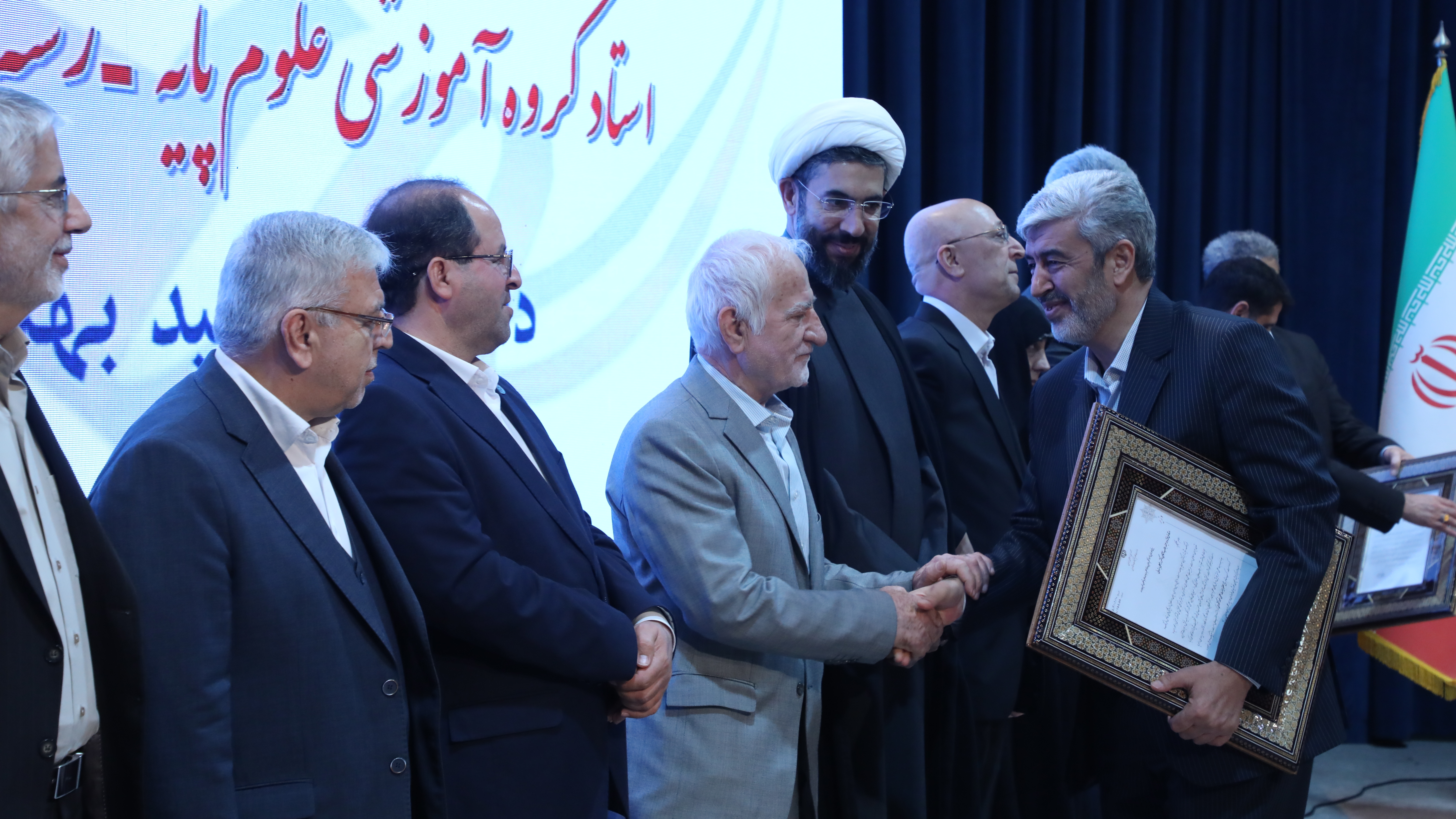رییس دانشگاه فرهنگیان؛ استاد نمونه کشوری شد