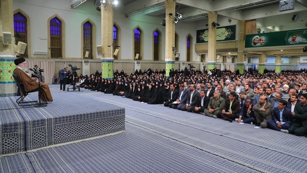 رهبر معظم انقلاب اسلامی:

 دانشگاه فرهنگیان و دیگر مراکز تربیت معلم باید کاملاً تقویت شوند
