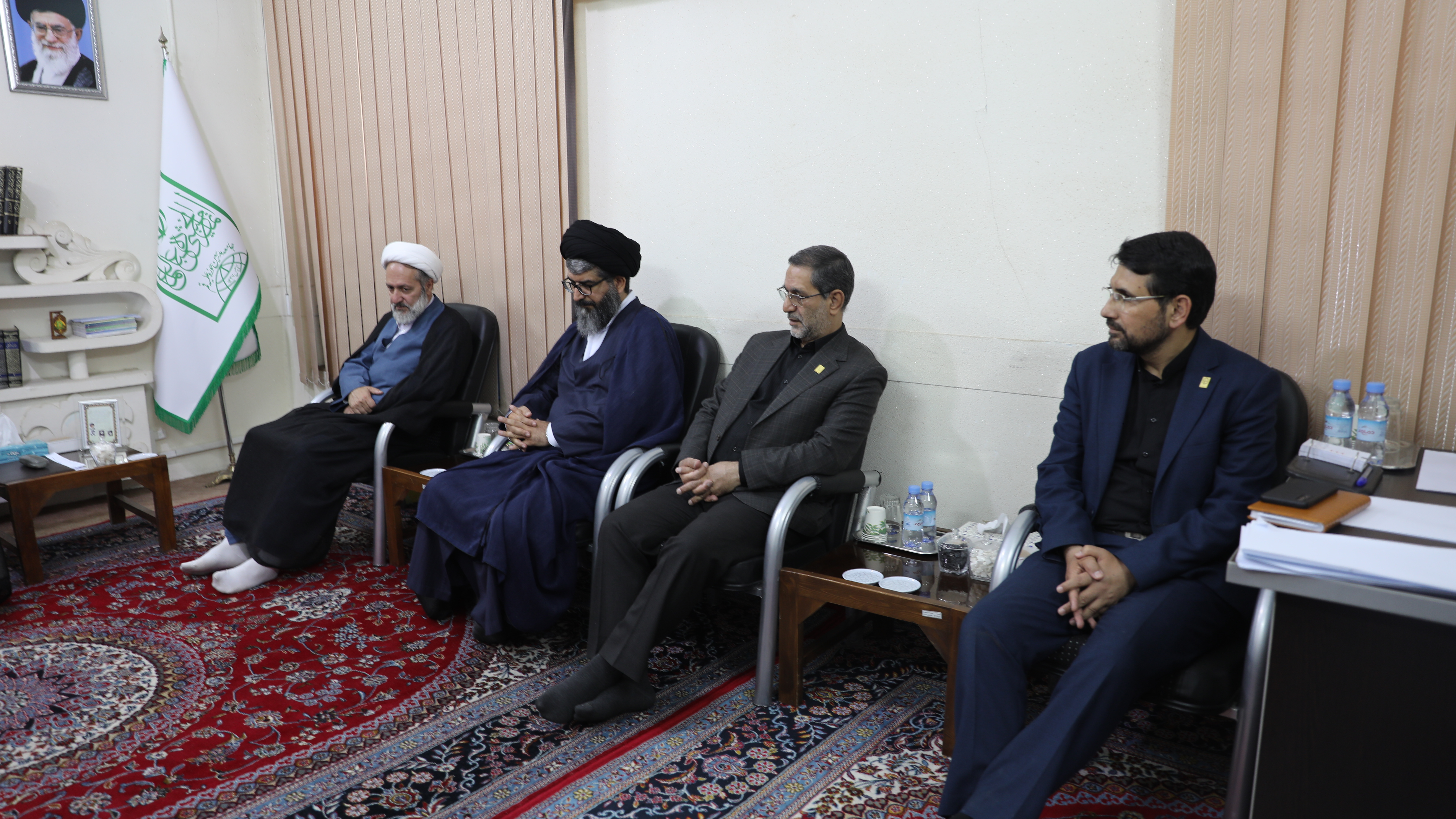 رییس دانشگاه فرهنگیان در دیدار با آیت الله حسینی بوشهری تاکید کرد:

باید از ظرفیت های کشور در مسایل فرهنگی، دینی، ورزشی و ... در جهت تربیت