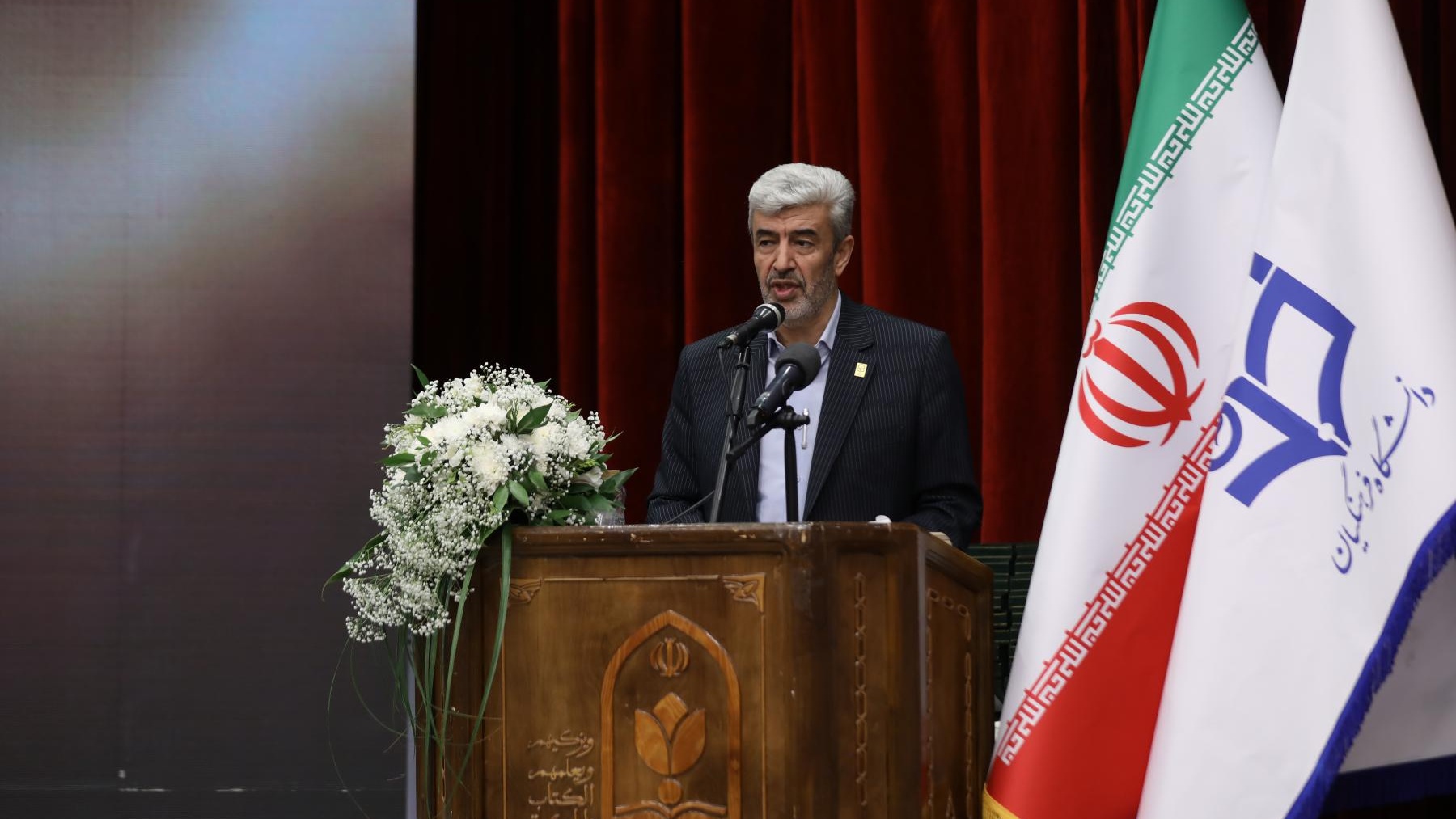 رییس دانشگاه فرهنگیان:

لزوم برنامه ریزی پژوهشی در راستای مرجعیت علمی تعلیم و تربیت اسلامی / اهتمام در جهت اجرای راتبه معلمی و جذب