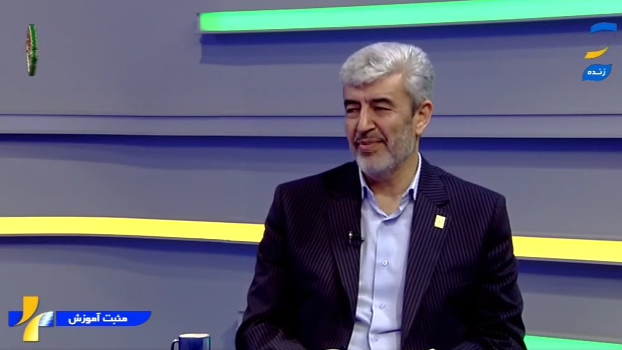 رئیس دانشگاه فرهنگیان در برنامه زنده تلویزیونی تبیین کرد:

از اهداف و رسالت های بی بدیل دانشگاه فرهنگیان، تا برنامه ها و اقدامات تحولی