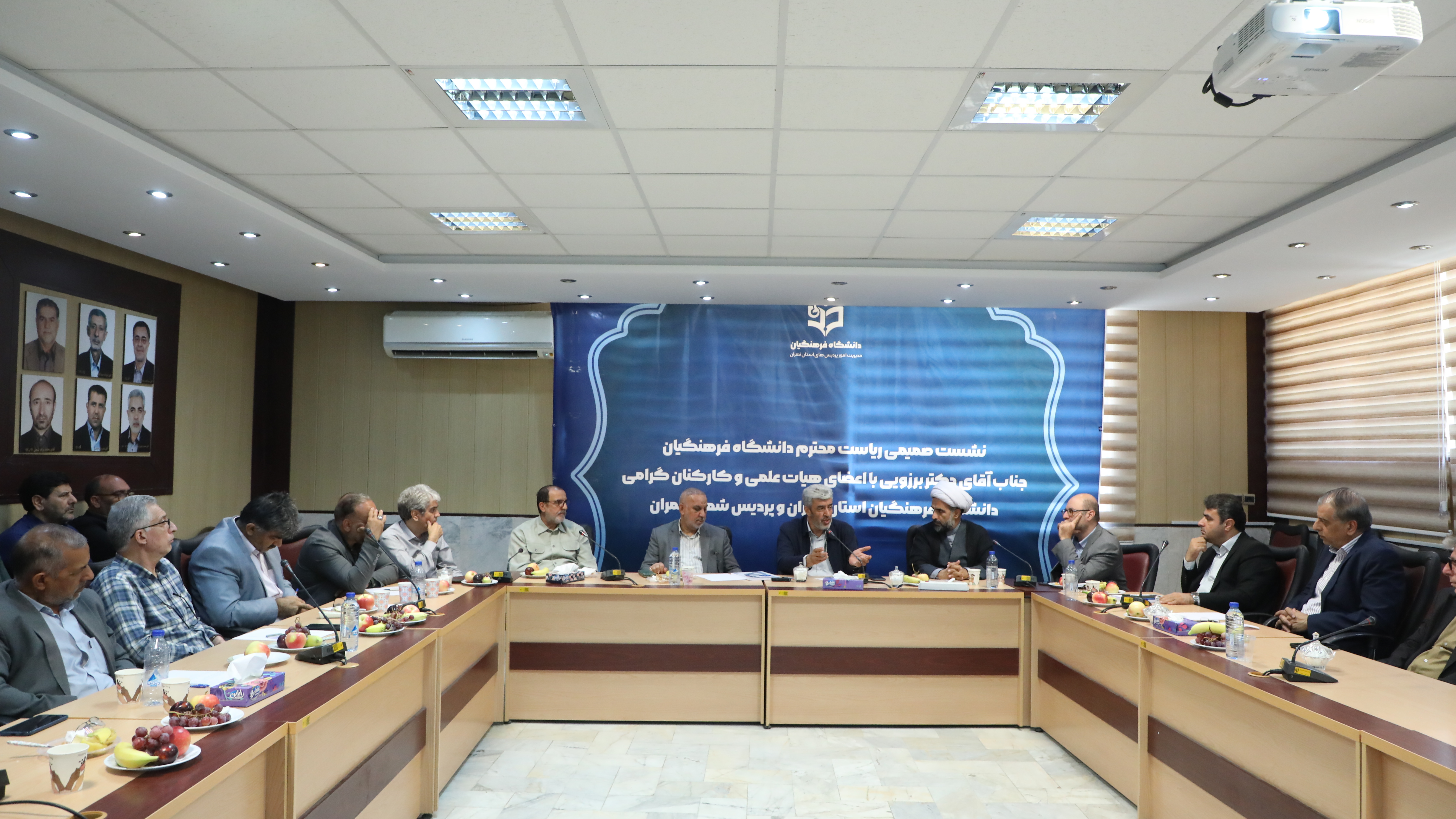 رئیس دانشگاه فرهنگیان تاکید کرد:

ضرورت حرکت در مسیر ماموریت ها و برنامه های نظام تربیت معلم